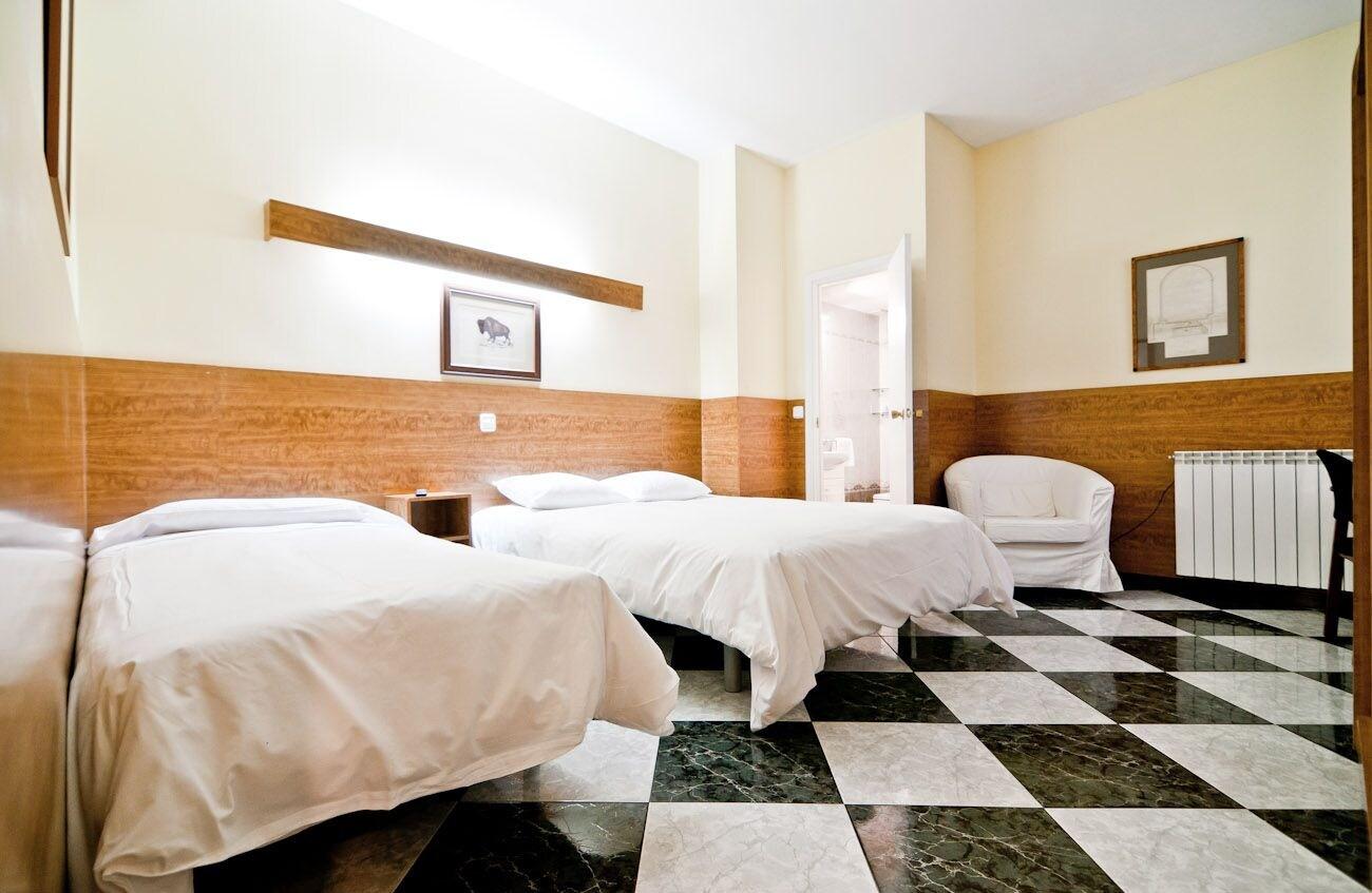 Hostal Asuncion Мадрид Екстериор снимка