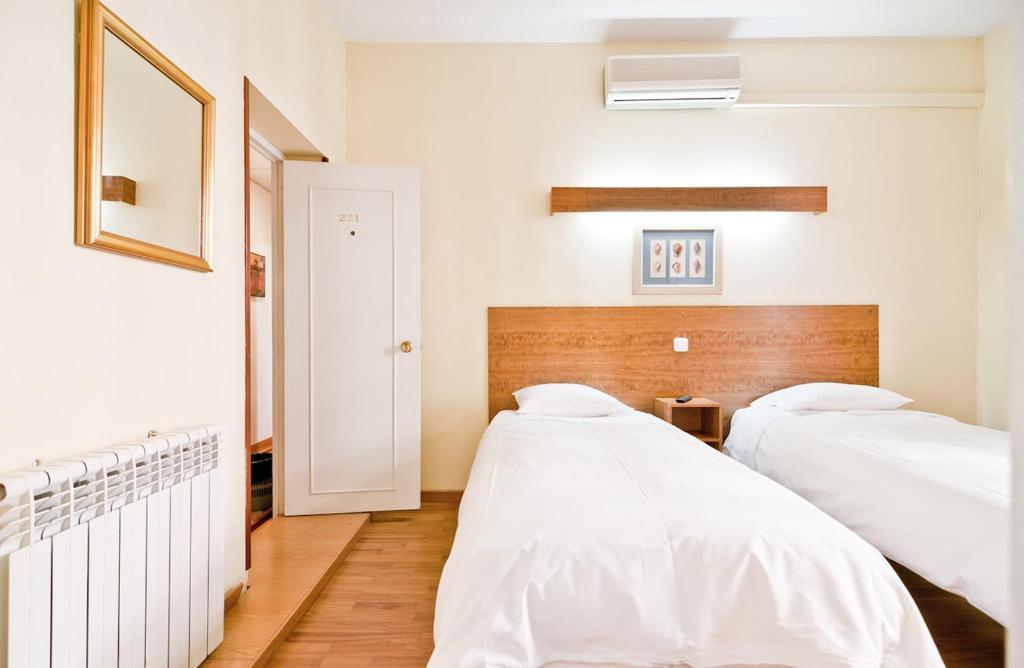 Hostal Asuncion Мадрид Стая снимка